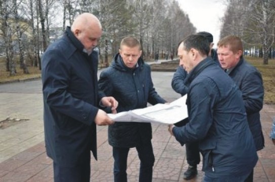 В Кузбассе начались работы по установке памятника погибшим в ЧП на «Листвяжной» В Кузбассе начались работы по установке памятника погибшим в ЧП на «Листвяжной»