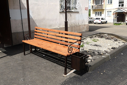 В Анжеро-Судженске досрочно завершаются работы по благоустройству дворовых территорий В Анжеро-Судженске досрочно завершаются работы по благоустройству дворовых территорий