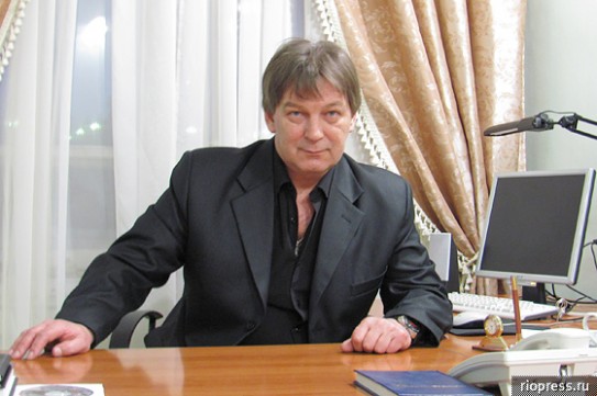 Роман писателя - уроженца Анжеро-Судженска приобрел всероссийскую известность Роман писателя - уроженца Анжеро-Судженска приобрел всероссийскую известность