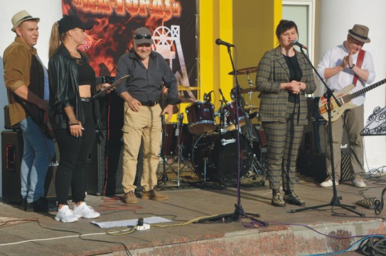 В Анжеро-Судженске прошёл VII рок-фестиваль «На-гора!» с участием групп из Тайги и Кемерова В Анжеро-Судженске прошёл VII рок-фестиваль «На-гора!» с участием групп из Тайги и Кемерова