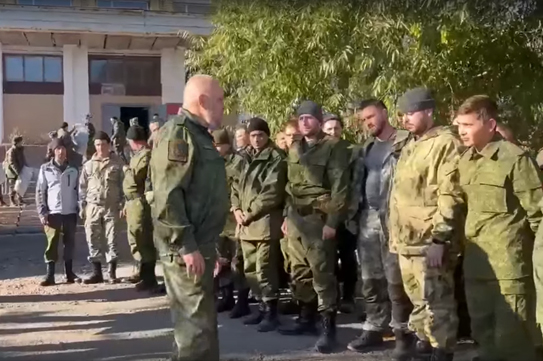 «Иллюзии выбросьте»: Сергей Цивилев пообщался с мобилизованными кузбассовцами «Иллюзии выбросьте»: Сергей Цивилев пообщался с мобилизованными кузбассовцами