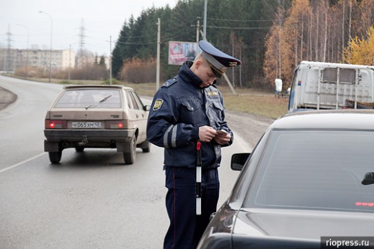 В Анжеро-Судженске выявляли нарушителей ПДД В Анжеро-Судженске выявляли нарушителей ПДД